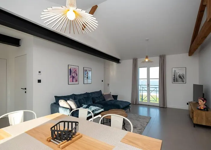 Appartement neuf vue mer au coeur de la Flotte